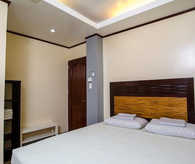 استودیوی لوکس, Oslob Seafari Resort