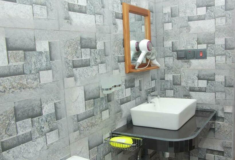 标准间, Maduranga N Guest