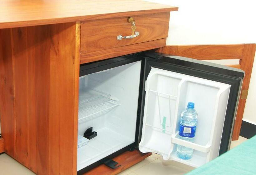 标准间, Maduranga N Guest