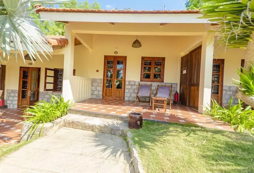 اتاق لوکس با چشم‌انداز دریا, Phu Quoc Eco Beach Resort