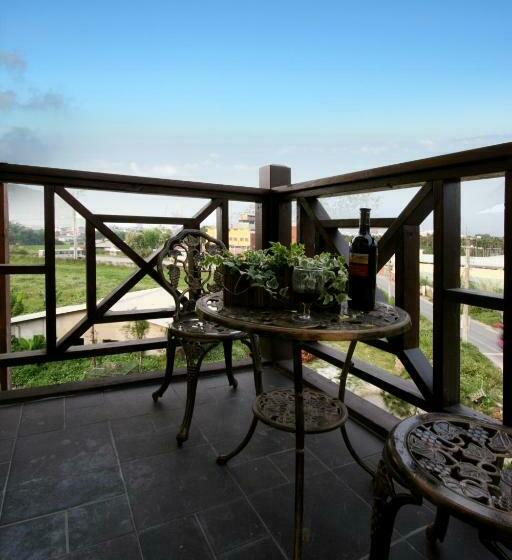 اتاق لوکس با بالکن, Pulicity Villa B&b