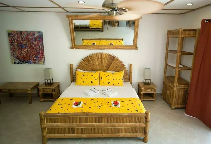 デラックスバンガロー, Dolphin House Resort Moalboal
