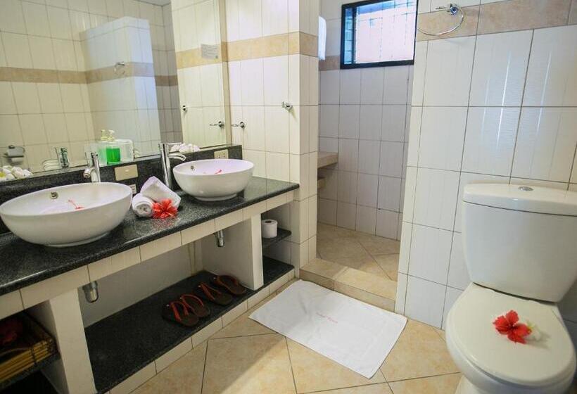 بنگله خانوادگی, Dolphin House Resort Moalboal