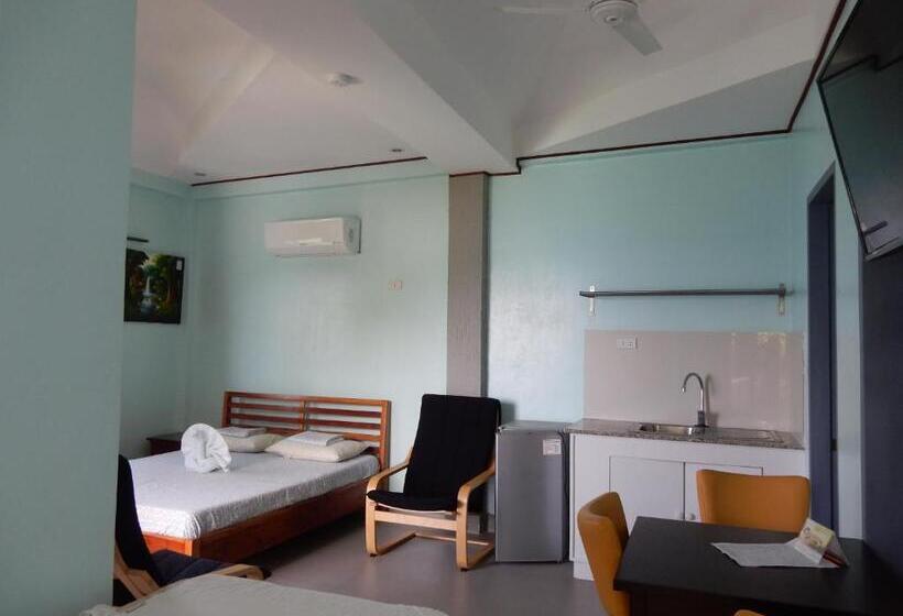 اتاق استاندارد با بالکن, Oslob Seafari Resort