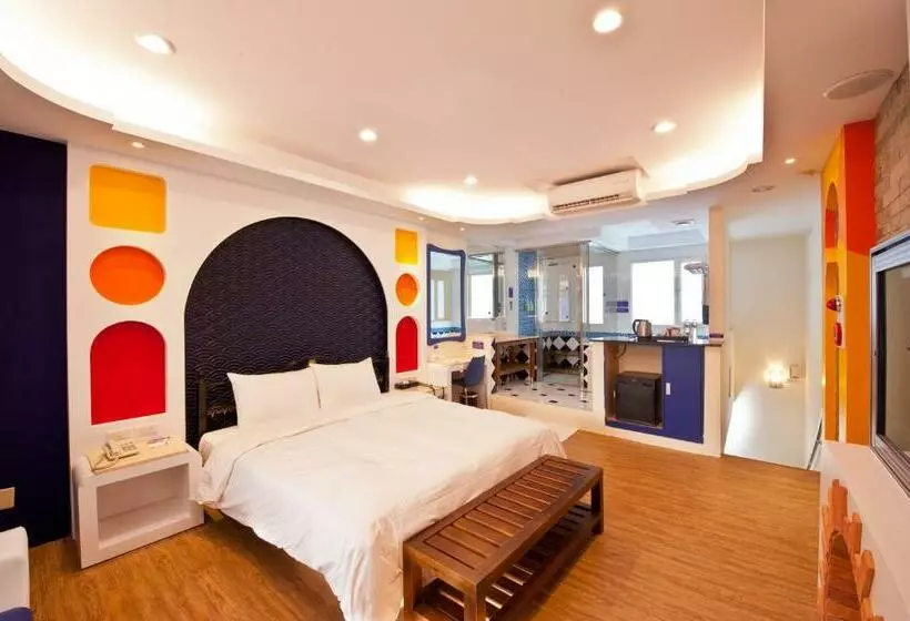 اتاق لوکس, Yudali Motel