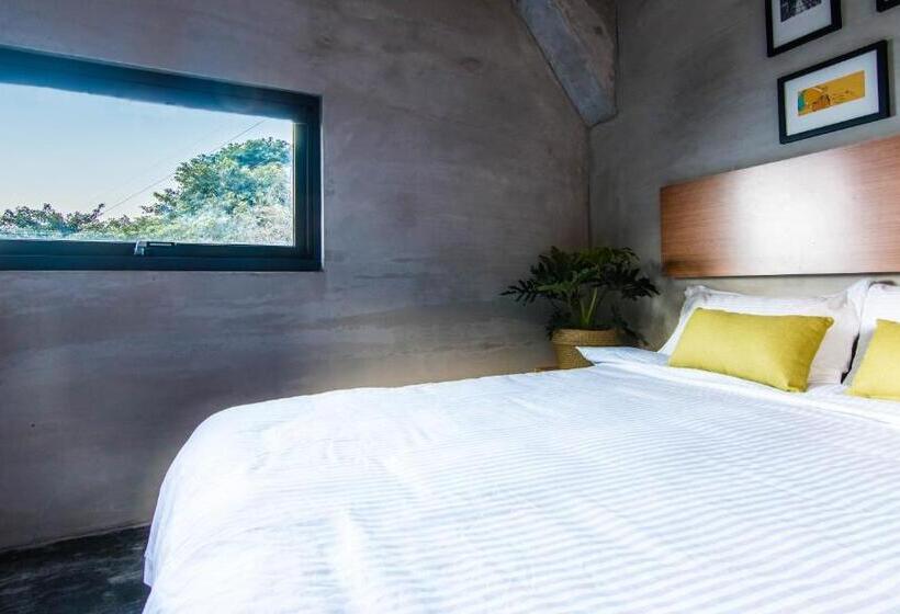 اتاق استاندارد با چشمانداز دریا, H& Jiufen Ore Inn