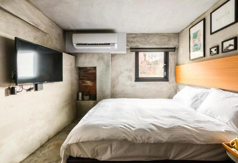 اتاق استاندارد, H& Jiufen Ore Inn