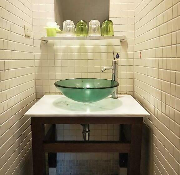 اتاق خانوادگی, Levite Villa