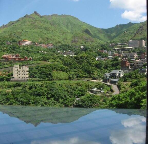 اتاق سوپریور خانوادگی, Levite Villa