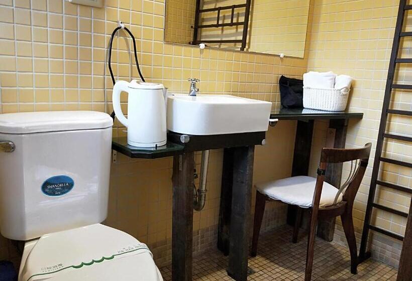 اتاق سوپریور خانوادگی, Levite Villa