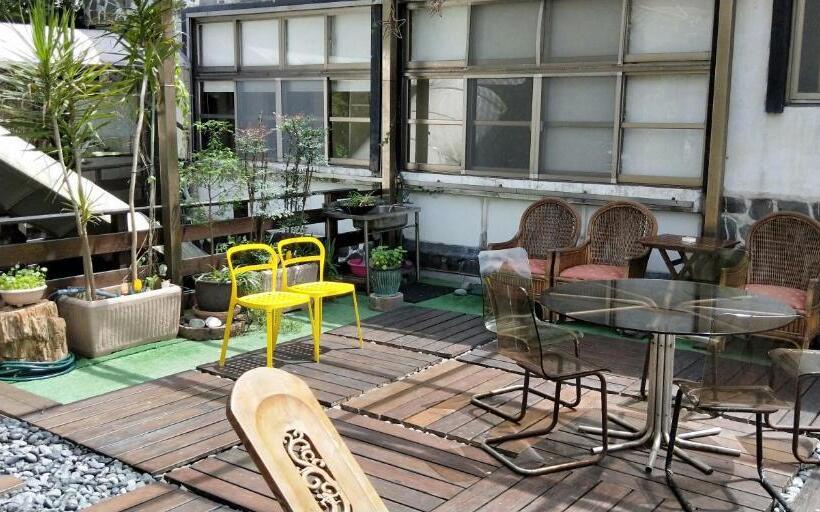 اتاق استاندارد سه نفره, Levite Villa