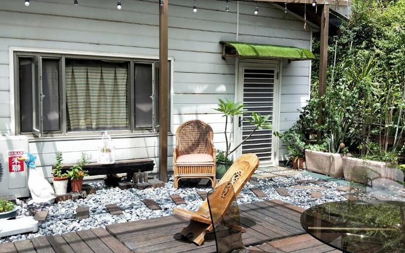 اتاق استاندارد سه نفره, Levite Villa