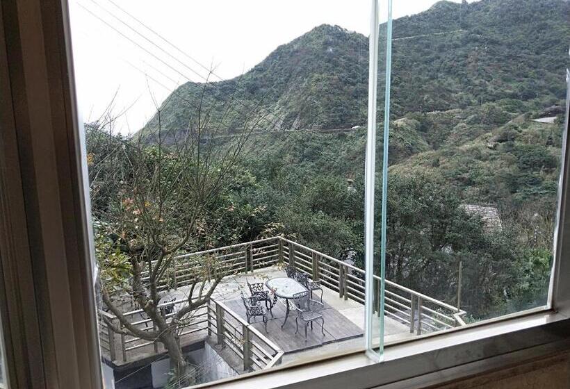 اتاق استاندارد یک نفره, Levite Villa