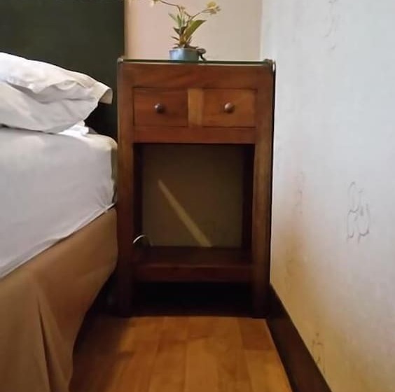 اتاق استاندارد یک نفره, Levite Villa