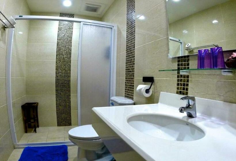 اتاق استاندارد چهار تخته, Surfspot House