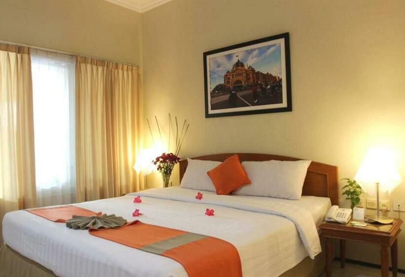 이그제큐티브 룸, Catur Putra