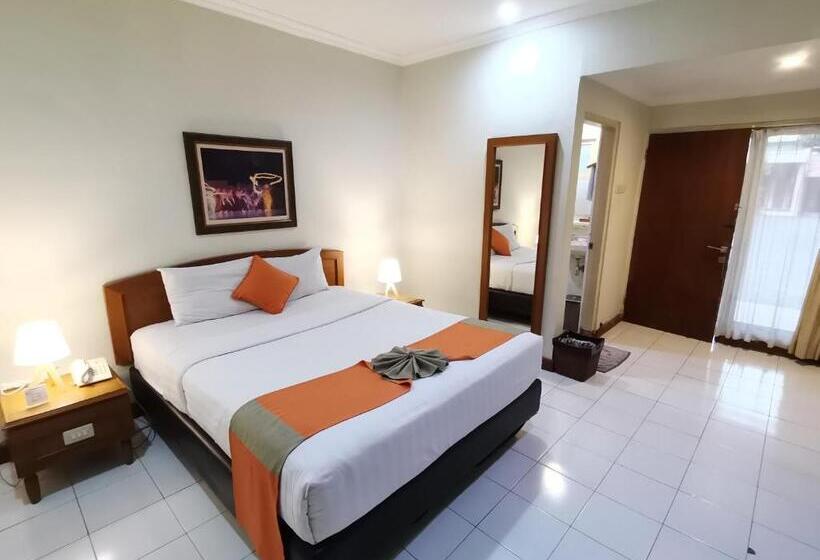 이그제큐티브 룸, Catur Putra