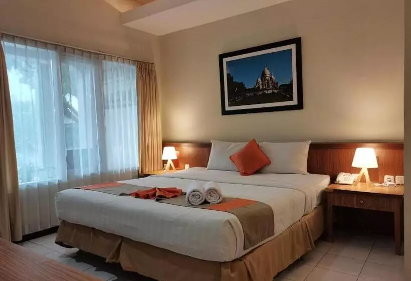 Deluxe Kamer, Catur Putra