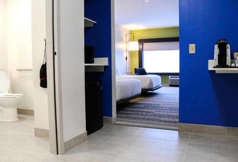 חדר דלוקס מותאם לאנשים עם מוגבלויות, Holiday Inn Express & Suites Kingston Ulster, An Ihg