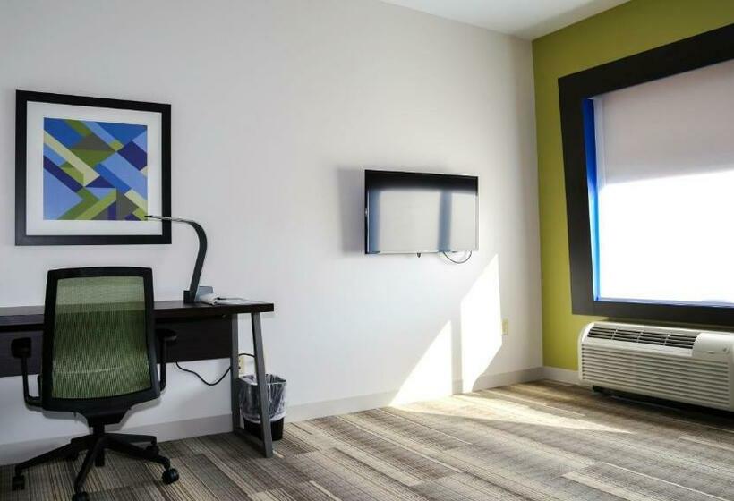 מיטת קינג בסוויטה, Holiday Inn Express & Suites Kingston Ulster, An Ihg