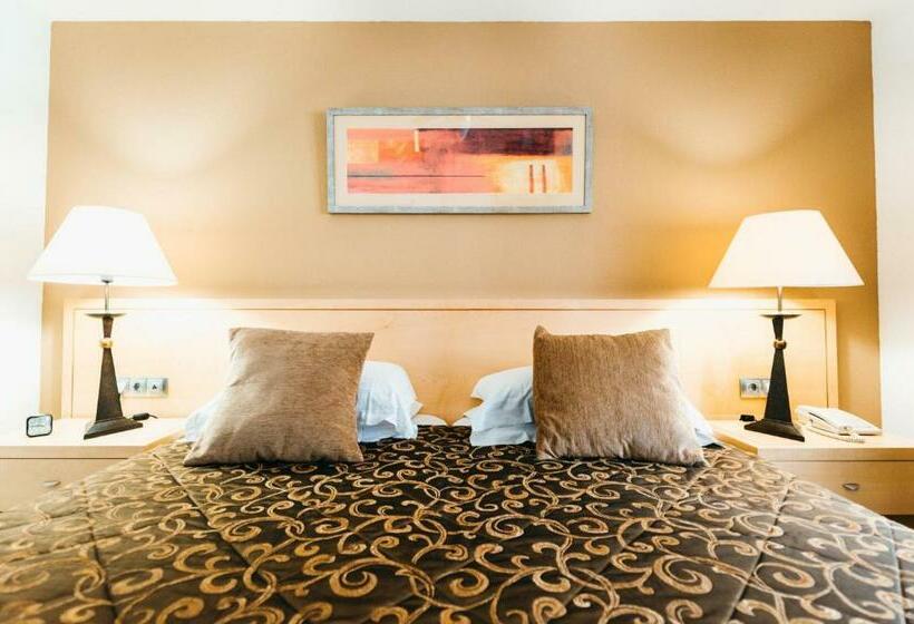 Апартаменты 2 Спальни Вид на Море, Hollywood Mirage   Excel Hotels & Resorts