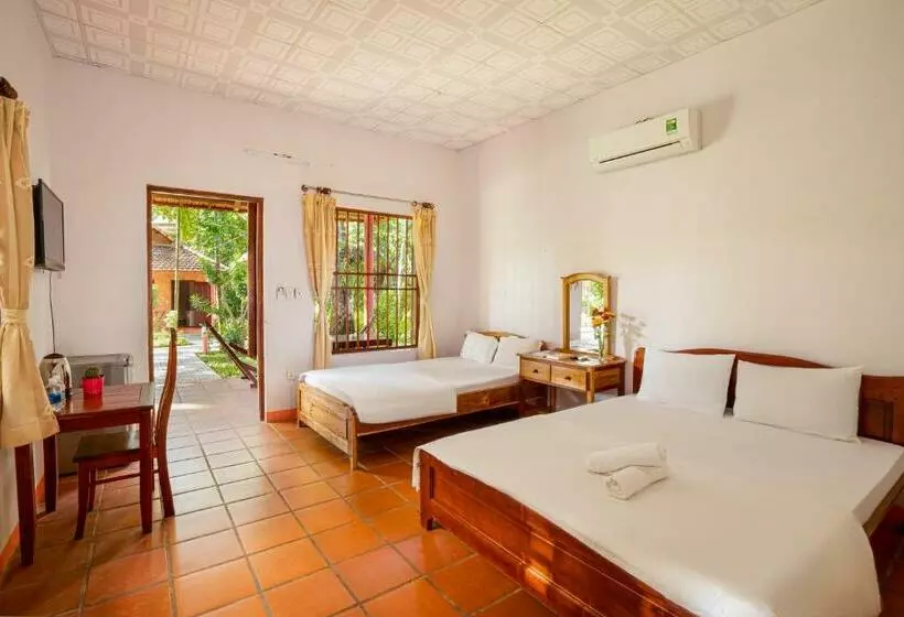 ویلای استاندارد با چشمانداز باغ, Huong Giang Bungalow