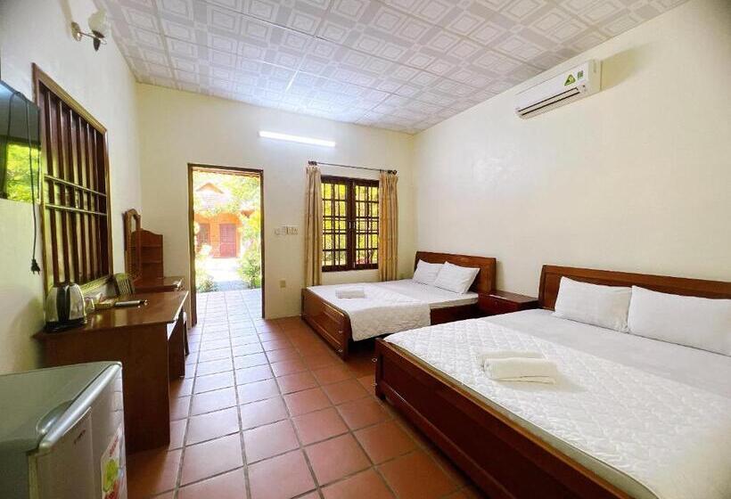 , Huong Giang Bungalow