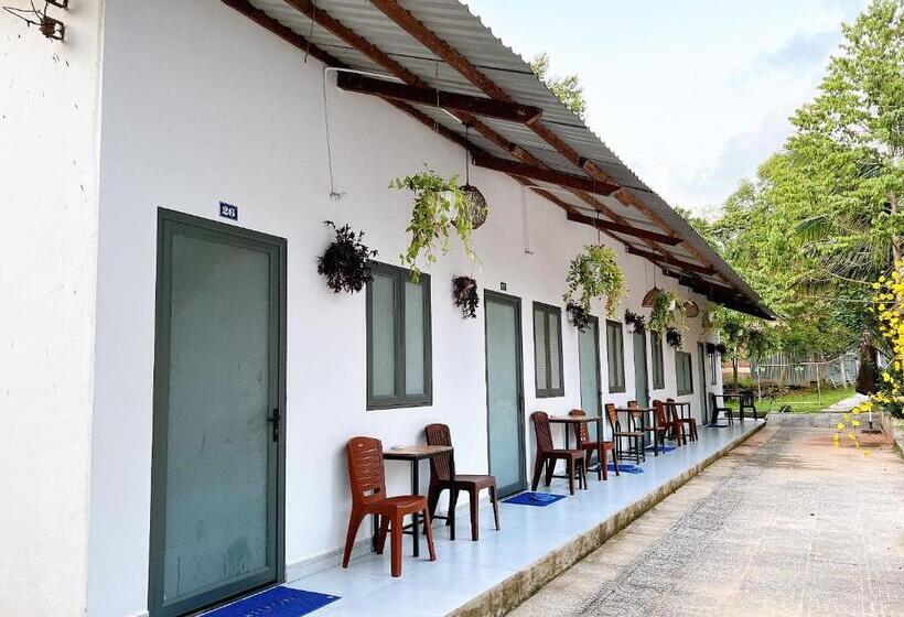 اتاق استاندارد, Huong Giang Bungalow