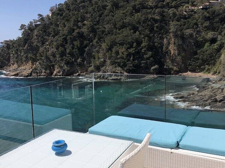 Номер Deluxe, La Calanque