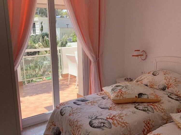 Люкс 2 Спальни, La Calanque