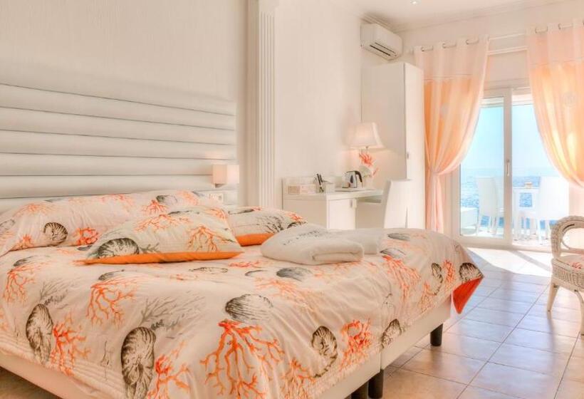 Номер Deluxe, La Calanque