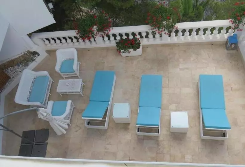 Suite with Terrace, La Calanque