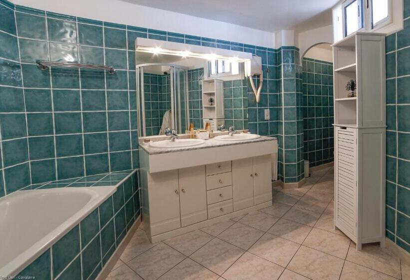 Люкс с Террасой, La Calanque