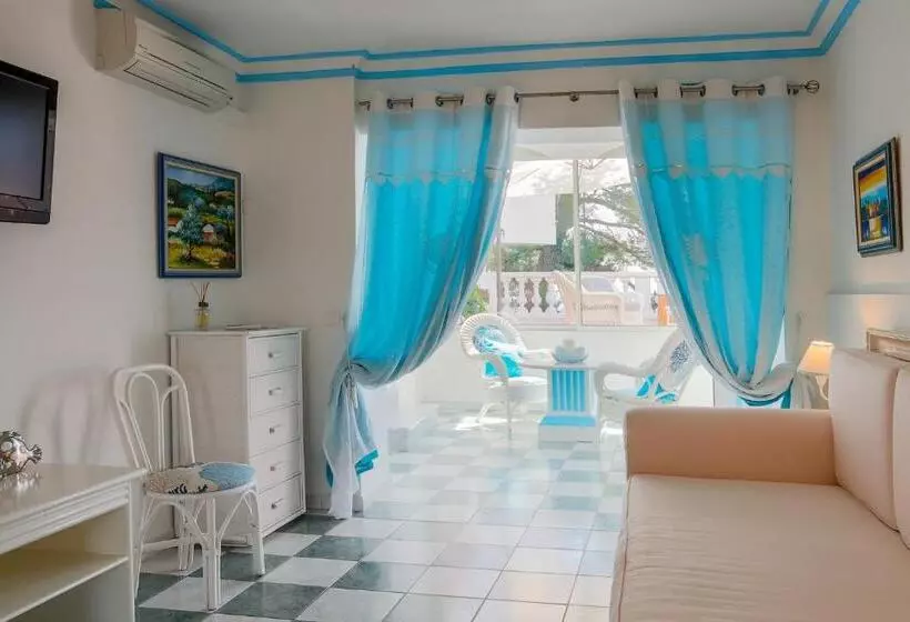 Suite with Terrace, La Calanque