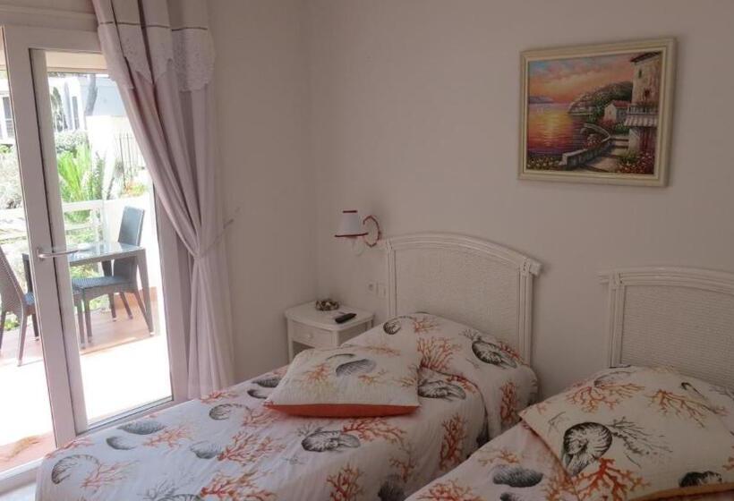 Люкс 2 Спальни, La Calanque