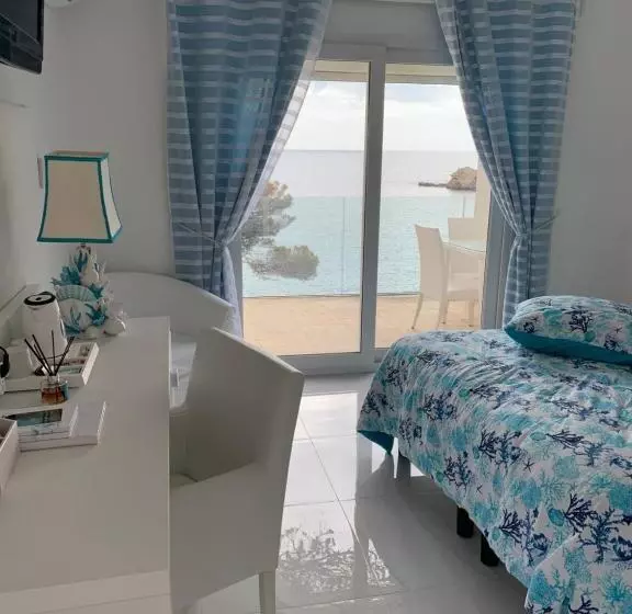 اتاق استاندارد برای معلولان, La Calanque
