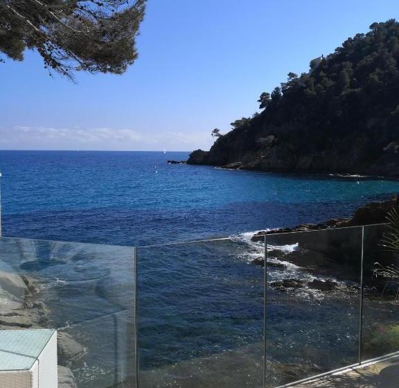 Люкс с Террасой, La Calanque