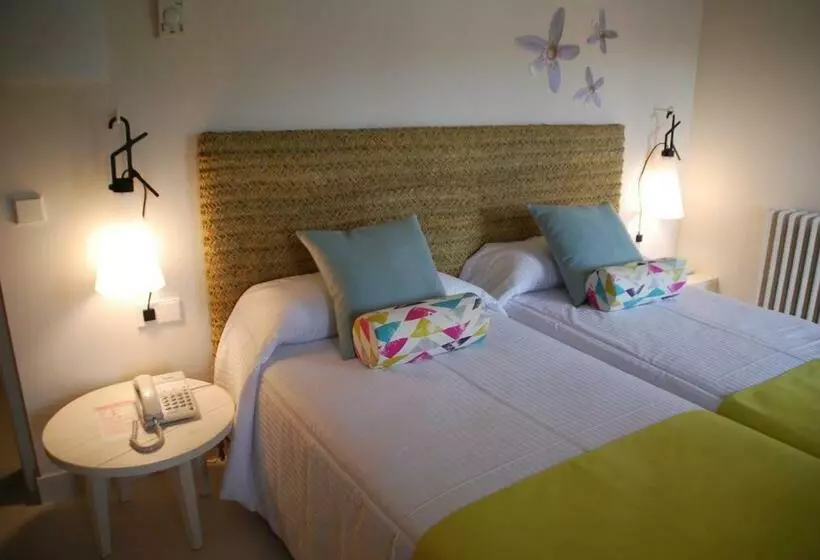اتاق سوپریور, Tarongeta Adults Only