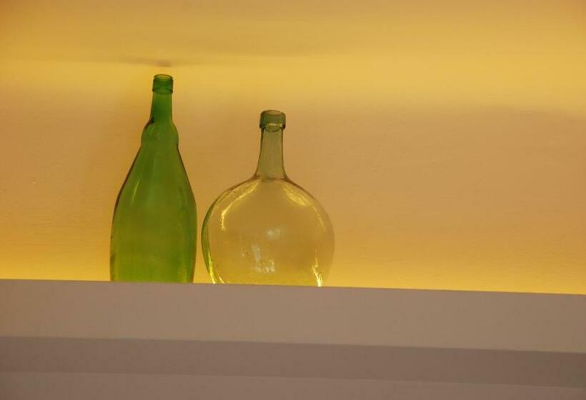 Полулюкс, Tarongeta   Adults Only