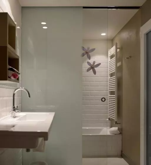 اتاق استاندارد, Tarongeta Adults Only