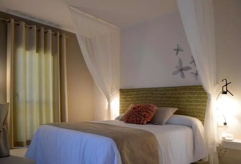 اتاق استاندارد, Tarongeta Adults Only
