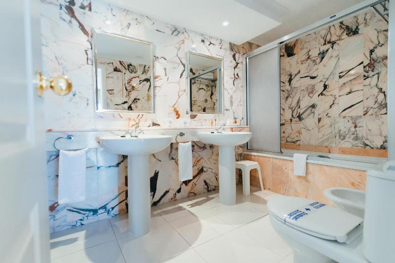 Apartament 2 Dormitoare cu Priveliște către Mare, Hollywood Mirage   Excel Hotels & Resorts