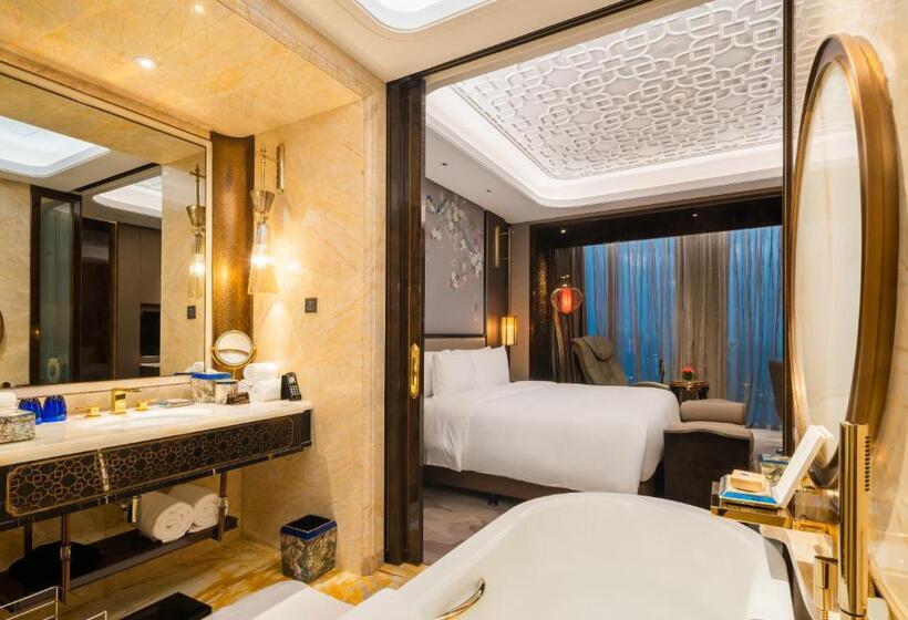 חדר דחוקס עם מיטת קינג, Wanda Reign Chengdu