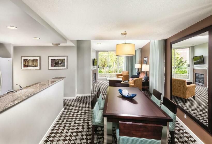 آپارتمان لوکس 2 خوابه, Worldmark Victoria