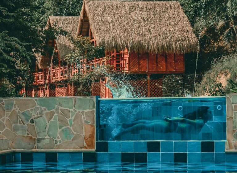 בקתה דלוקס, Bio Rio