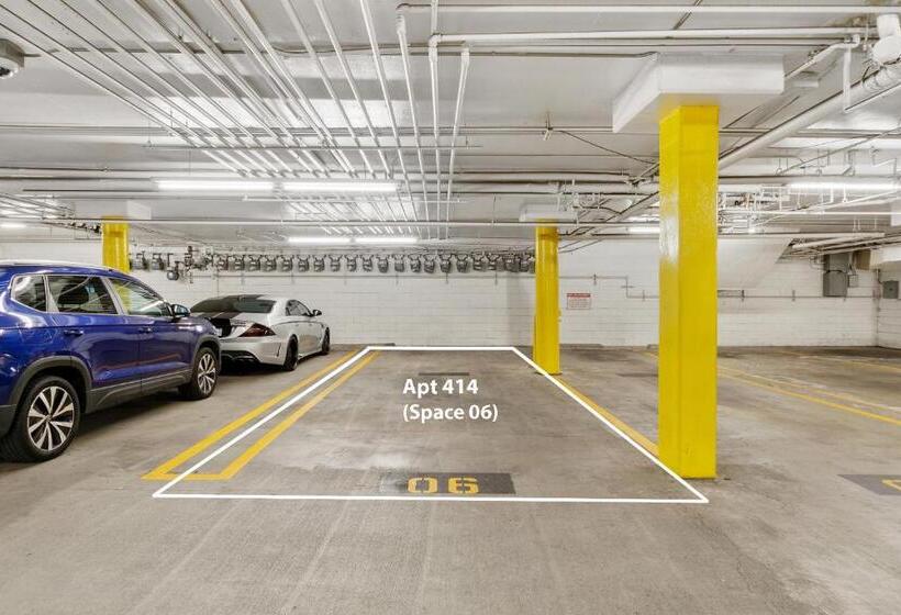 1침실 펜트하우스 아파트, Beverly Hills 2 Bed 2 Bath Penthouse With Den And Parking 414