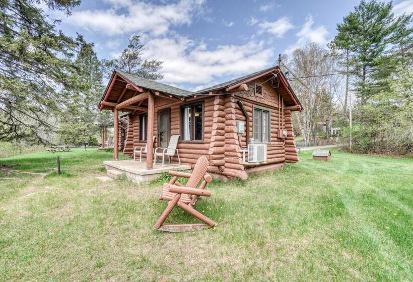 غرفة قياسية داخلية, Edgewater Resort