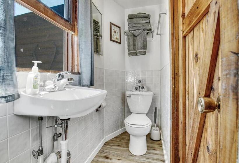 غرفة ديلوكس, Edgewater Resort