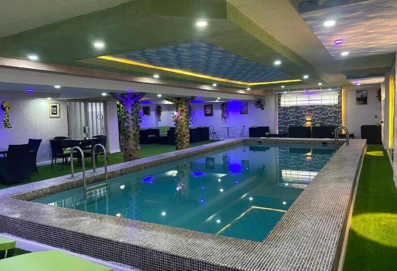 اتاق لوکس, Mok Apartments & Suites