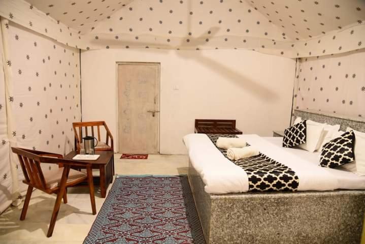 デラックスルーム, Desert Safari Jaisalmer